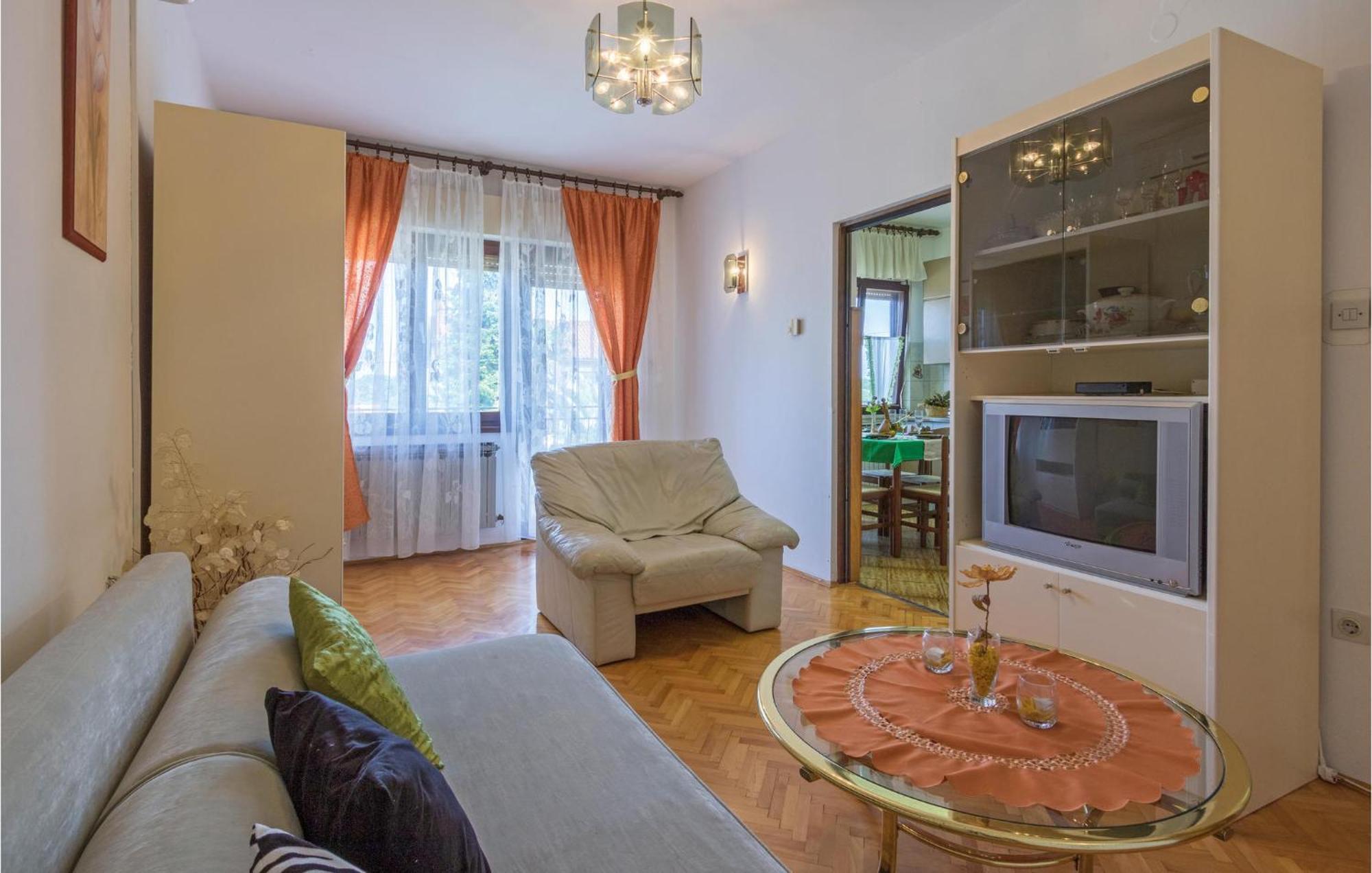 4 Bedroom Pet Friendly Home In Stinjan Bagian luar foto